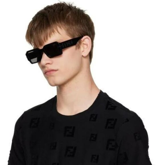 Fendi FENDIGRAPHY Women Sunglasses Rectangle Black Smoke FE40073U 05A BRAND NEW - Picture 10 of 11